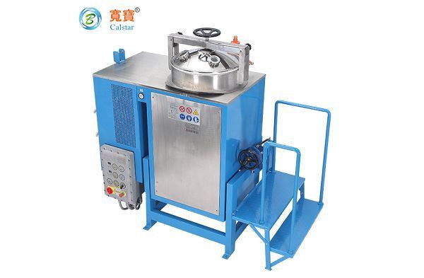 Hur återställer lösningsmedelsåterställningsmaskinen blandade lösningsmedel?